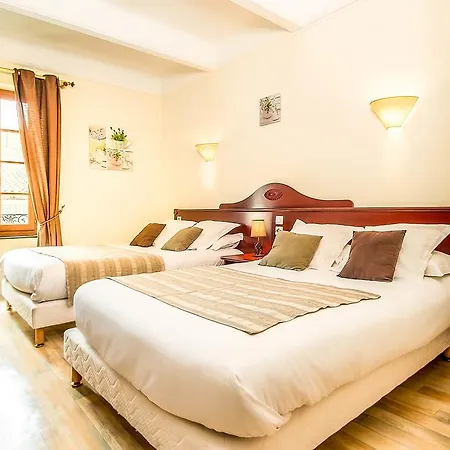 Hotel Logis Restaurant 3*