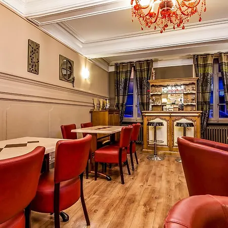 Ξενοδοχείο Logis Restaurant 3*