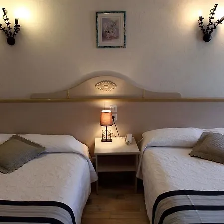 Ξενοδοχείο Logis Restaurant 3*