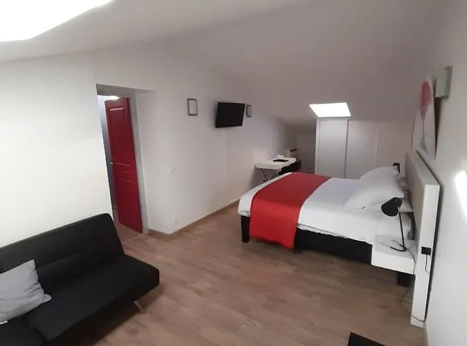 מלון Logis Restaurant Nissan-lez-Enserune